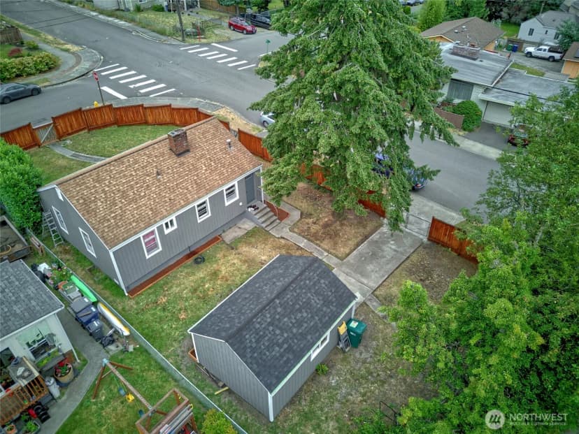 Property photo for 13504 35th Avenue S, Tukwila photo 15