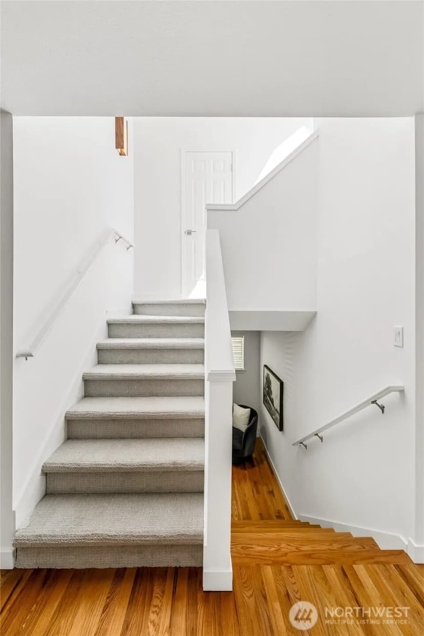 Property photo for 1426 18th Avenue #a, Seattle photo 9