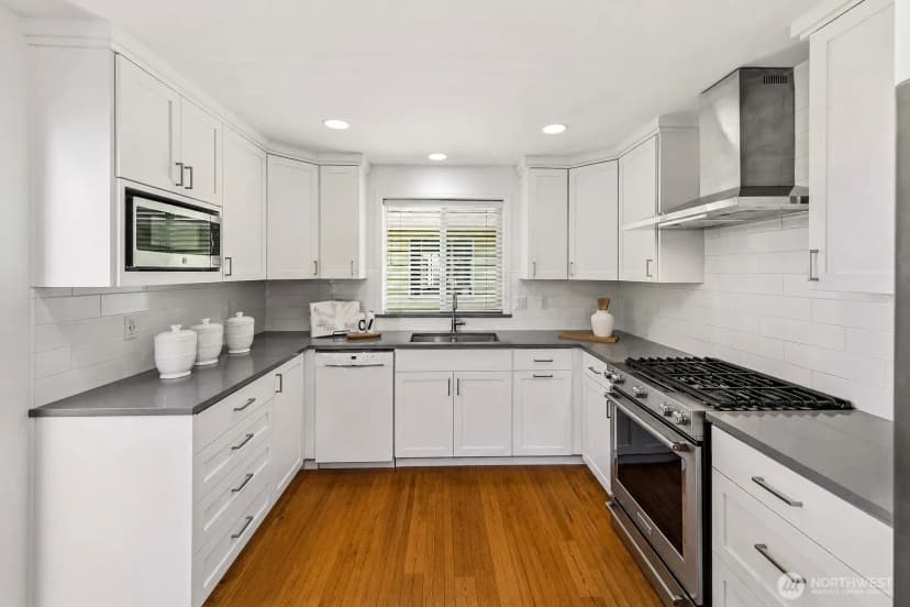 Property photo for 1426 18th Avenue #a, Seattle photo 7