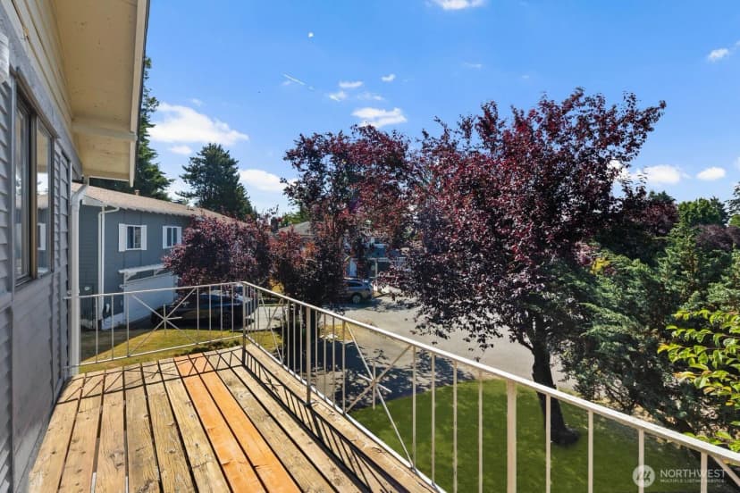 Property photo for 25327 33rd Place S, Kent photo 4