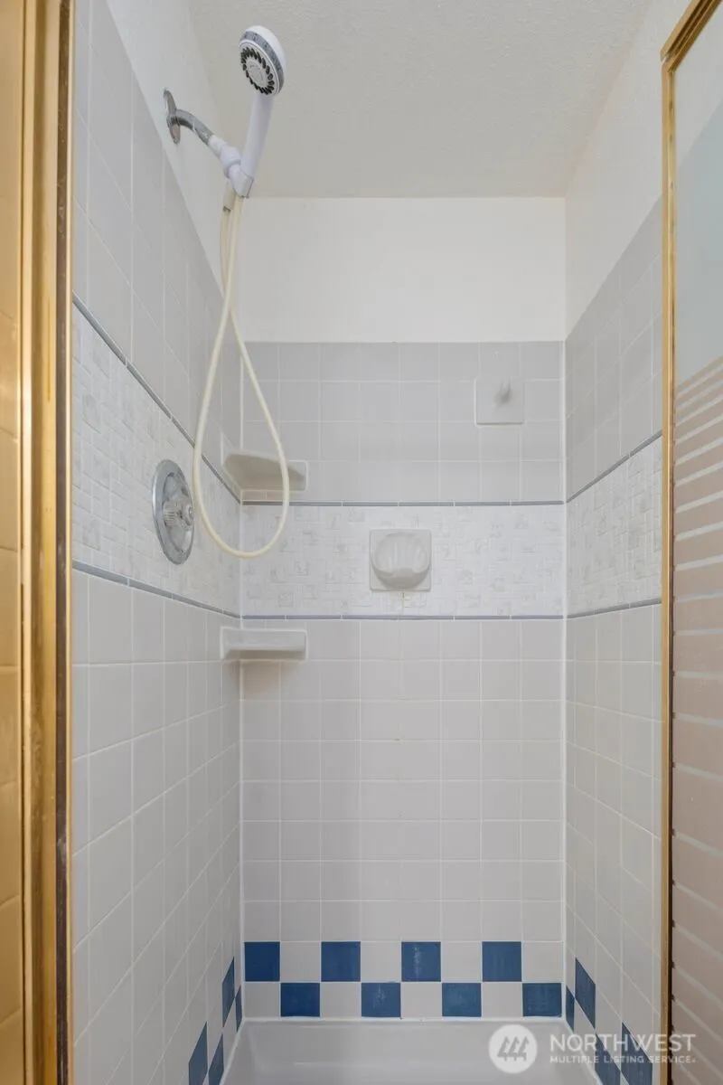 Property photo for 25327 33rd Place S, Kent photo 18