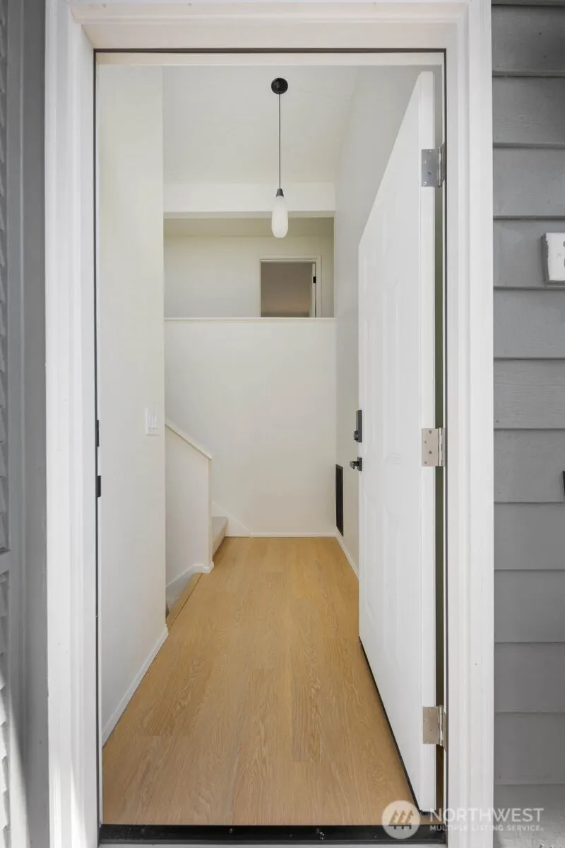 Property photo for 25327 33rd Place S, Kent photo 5