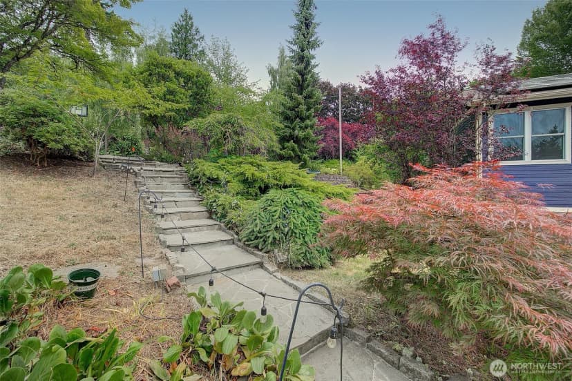 Property photo for 11546 84th Avenue Ne, Kirkland photo 2