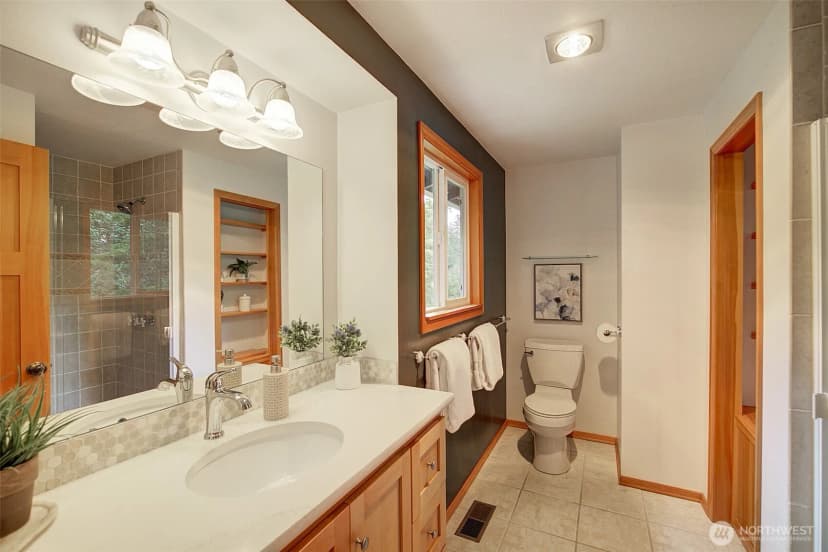 Property photo for 11546 84th Avenue Ne, Kirkland photo 17