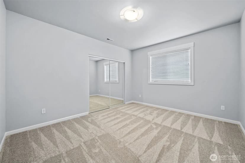 Property photo for 21008 7th Avenue S, Des Moines photo 31