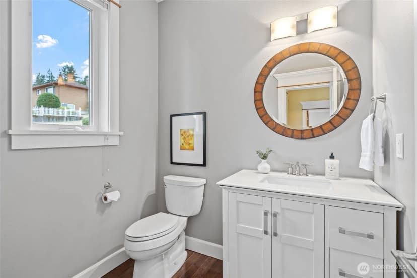Property photo for 21008 7th Avenue S, Des Moines photo 19