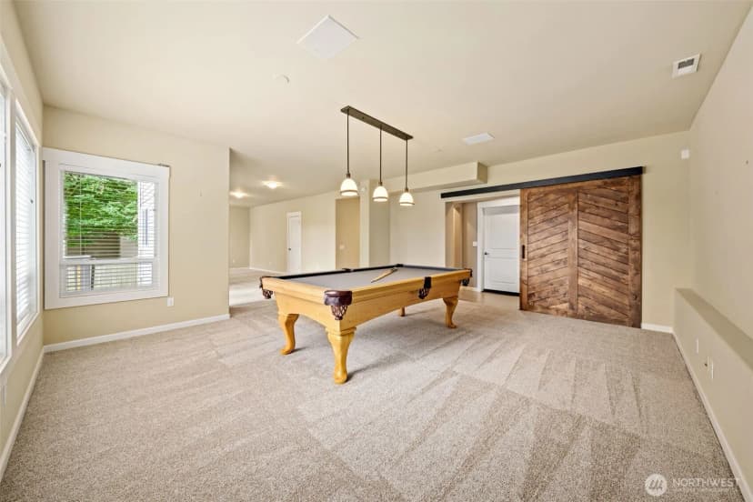 Property photo for 21008 7th Avenue S, Des Moines photo 35