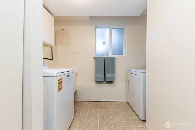 Property photo for 12705 Se 74th Street, Newcastle photo 22