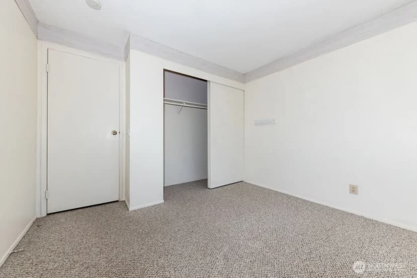 Property photo for 12705 Se 74th Street, Newcastle photo 17