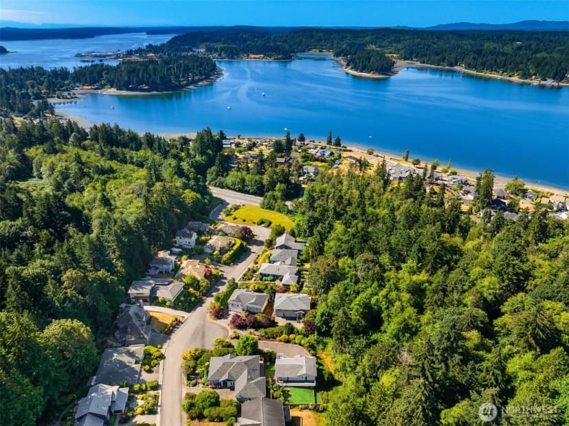 Property photo for 17725 Baywatch Court Ne, Poulsbo photo 31