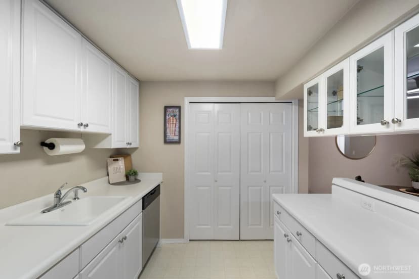 Property photo for 9494 Redmond Woodinville Road Ne #b102, Redmond photo 18