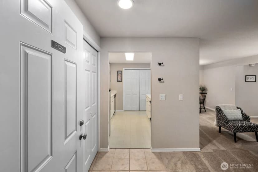 Property photo for 9494 Redmond Woodinville Road Ne #b102, Redmond photo 4