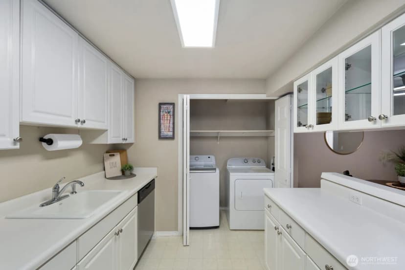 Property photo for 9494 Redmond Woodinville Road Ne #b102, Redmond photo 19