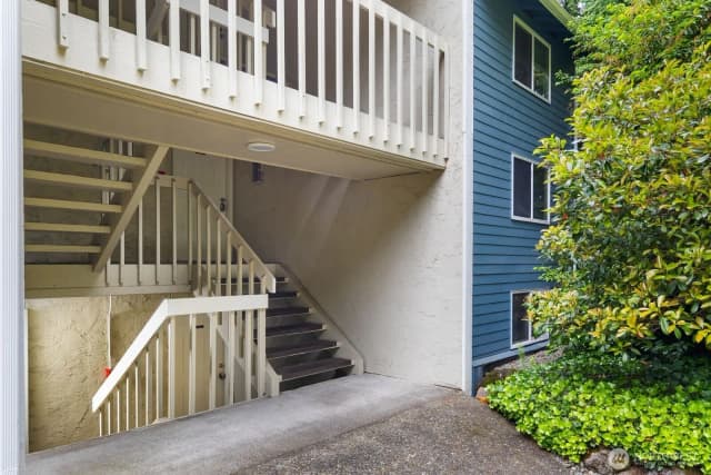 Property photo for 9494 Redmond Woodinville Road Ne #b102, Redmond photo 2