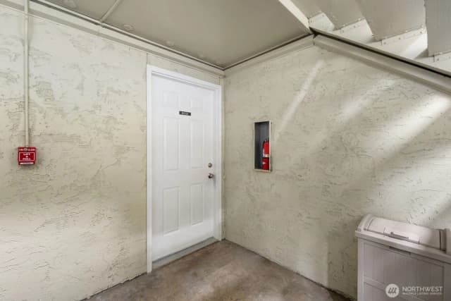 Property photo for 9494 Redmond Woodinville Road Ne #b102, Redmond photo 3