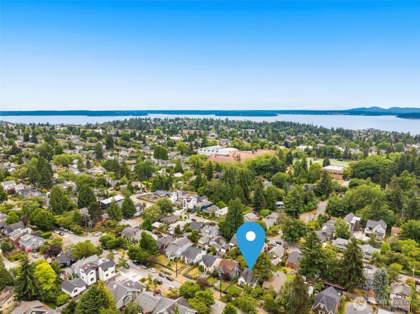 Property photo for 2729 38th Avenue Sw, Seattle photo 32