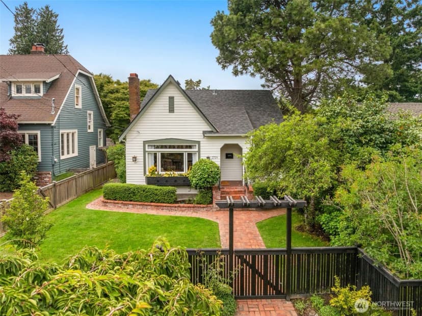 Property photo for 2729 38th Avenue Sw, Seattle photo 29