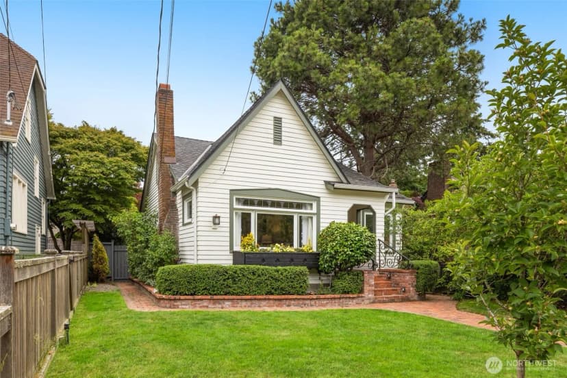 Property photo for 2729 38th Avenue Sw, Seattle photo 30