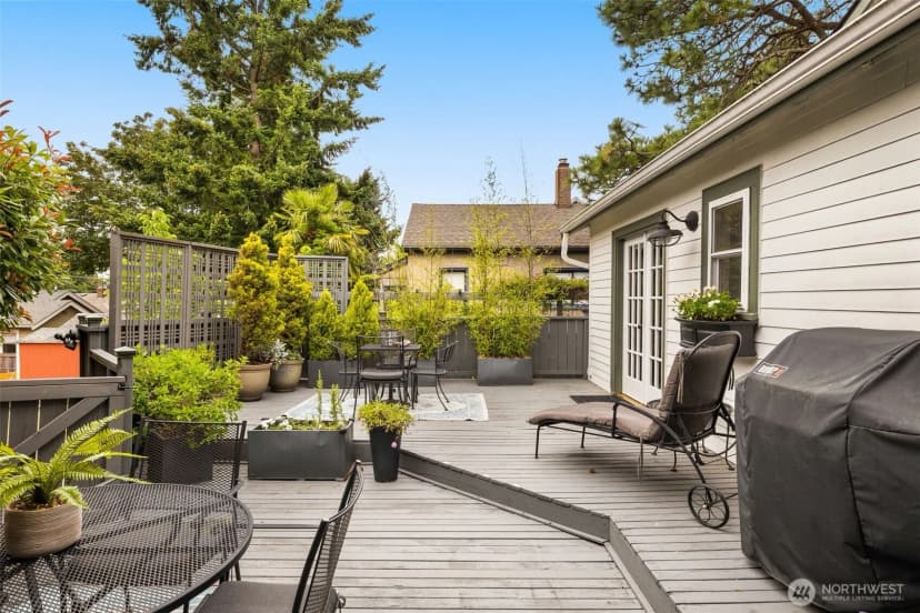 Property photo for 2729 38th Avenue Sw, Seattle photo 10