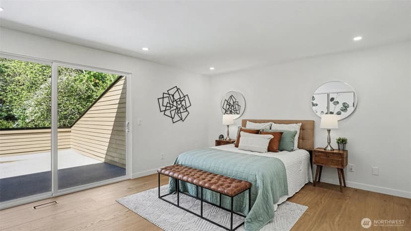 Property photo for 6560 W Mercer Way, Mercer Island photo 11