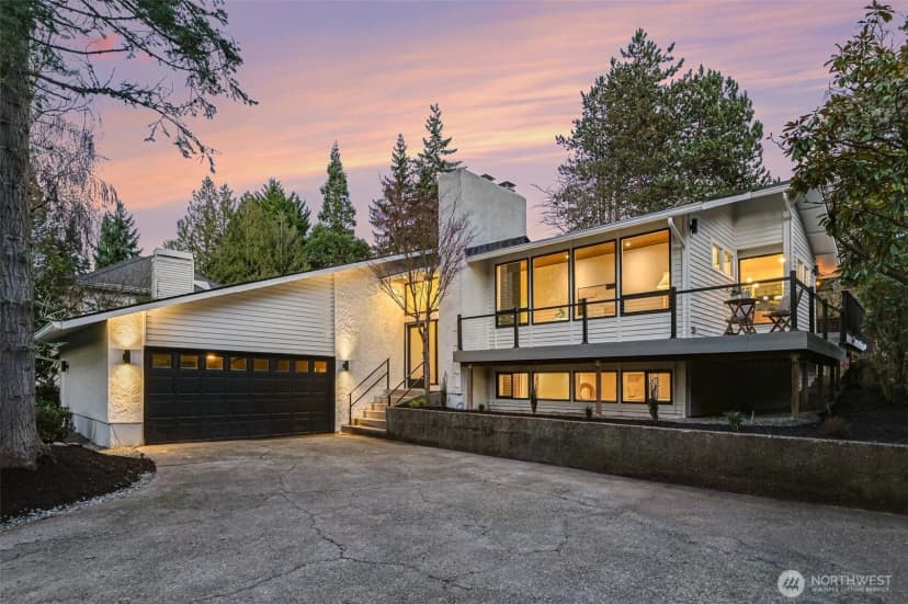 Property photo for 6560 W Mercer Way, Mercer Island photo 2