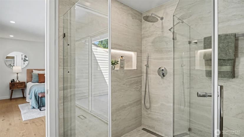 Property photo for 6560 W Mercer Way, Mercer Island photo 15