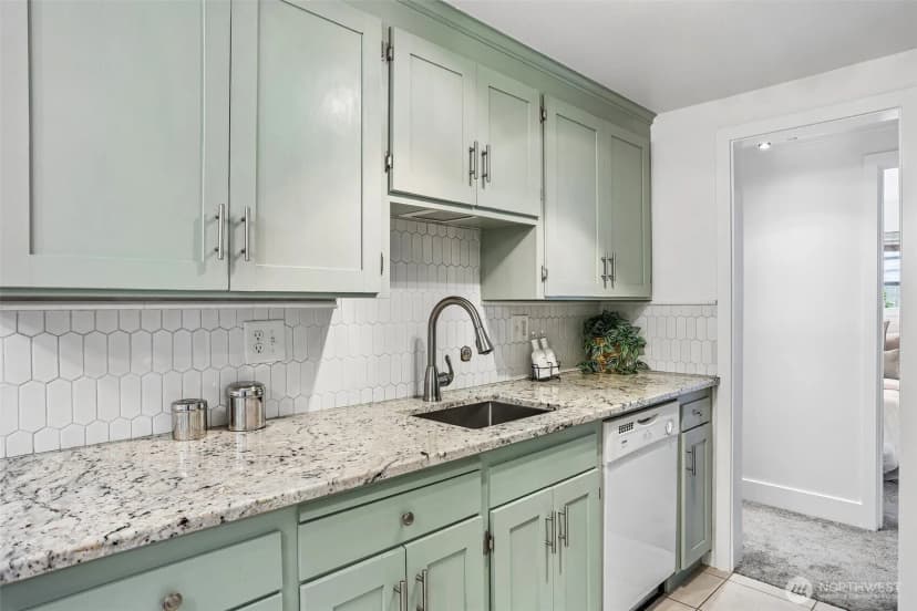 Property photo for 8354 11th Avenue Nw #5, Seattle photo 11