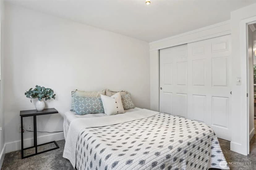 Property photo for 8354 11th Avenue Nw #5, Seattle photo 15
