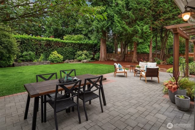 Property photo for 4712 90th Avenue Se, Mercer Island photo 3