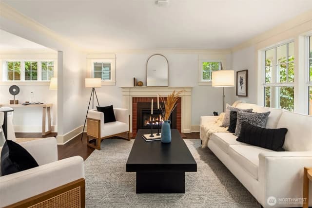 Property photo for 4712 90th Avenue Se, Mercer Island photo 5