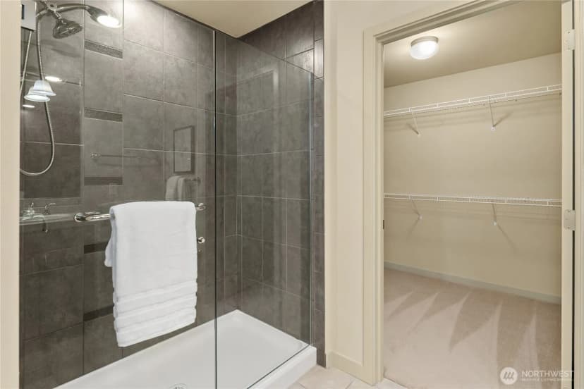 Property photo for 150 102nd Avenue Se #205, Bellevue photo 12