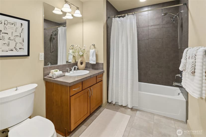 Property photo for 150 102nd Avenue Se #205, Bellevue photo 17