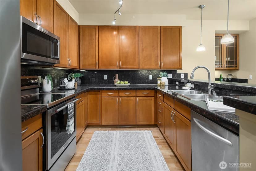 Property photo for 150 102nd Avenue Se #205, Bellevue photo 2