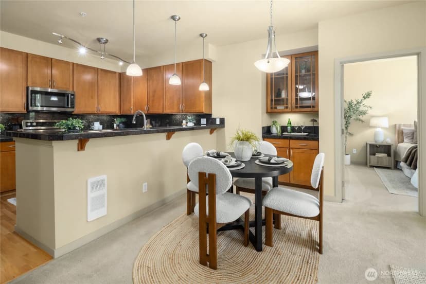 Property photo for 150 102nd Avenue Se #205, Bellevue photo 4