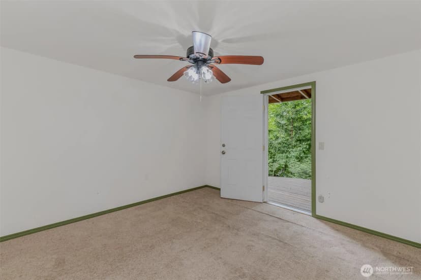 Property photo for 390 E Lakeshore Drive, Shelton photo 8