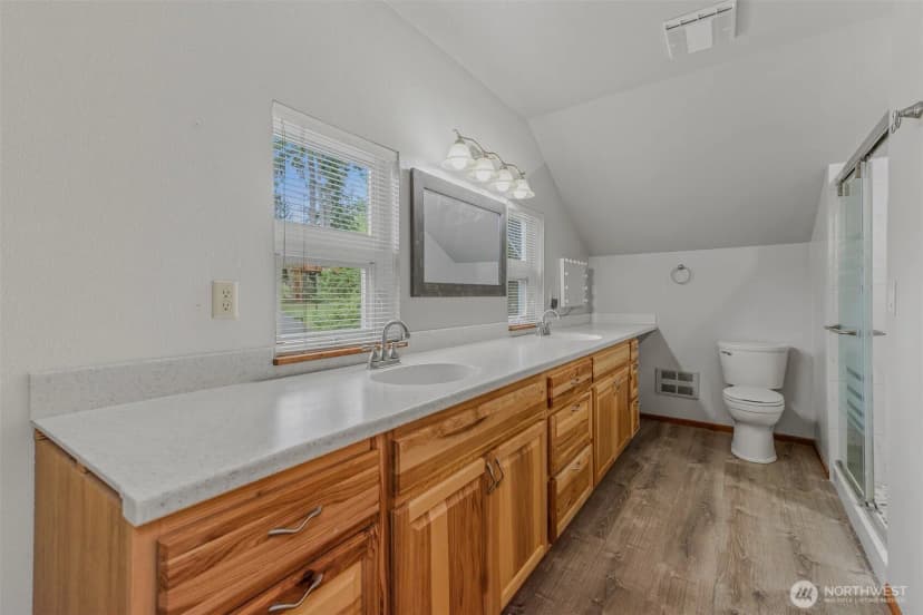 Property photo for 390 E Lakeshore Drive, Shelton photo 11