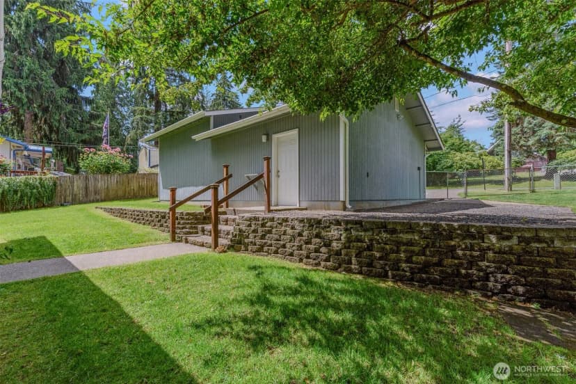 Property photo for 390 E Lakeshore Drive, Shelton photo 17