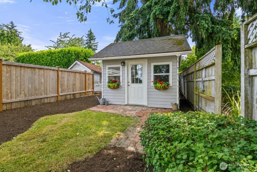 Property photo for 15440 22nd Ave Sw, Burien photo 38