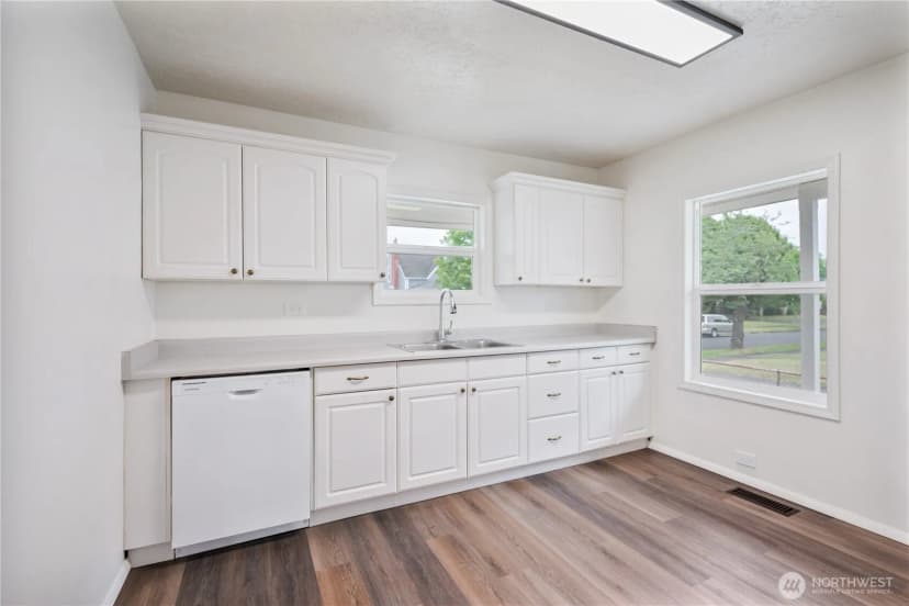 Property photo for 527 24th Avenue, Longview photo 6