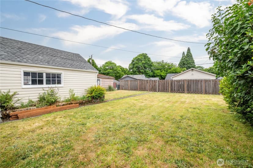 Property photo for 527 24th Avenue, Longview photo 21