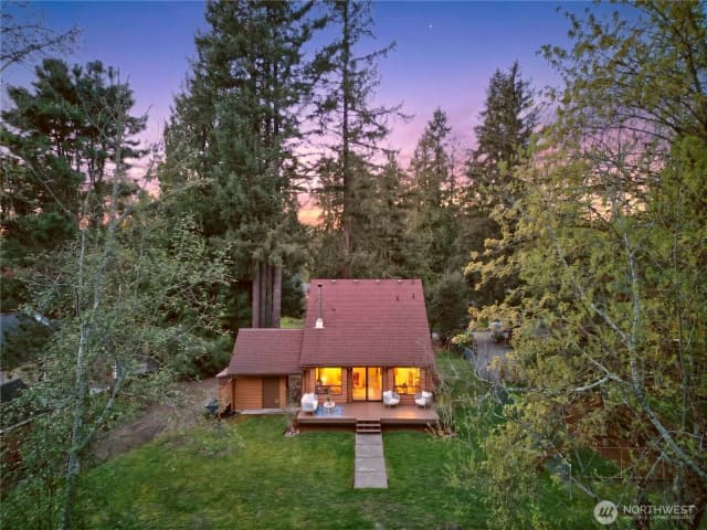 Property photo for 23927 Se 238th Street, Maple Valley photo 2