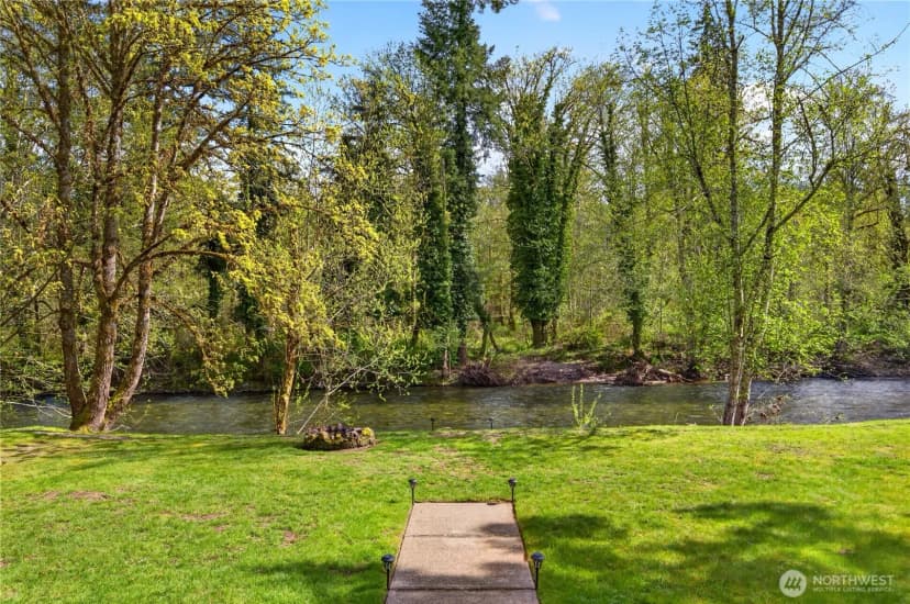 Property photo for 23927 Se 238th Street, Maple Valley photo 18