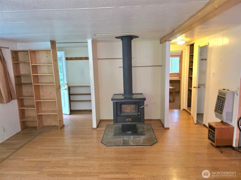Property photo for 32906 54th Avenue S, Roy photo 6