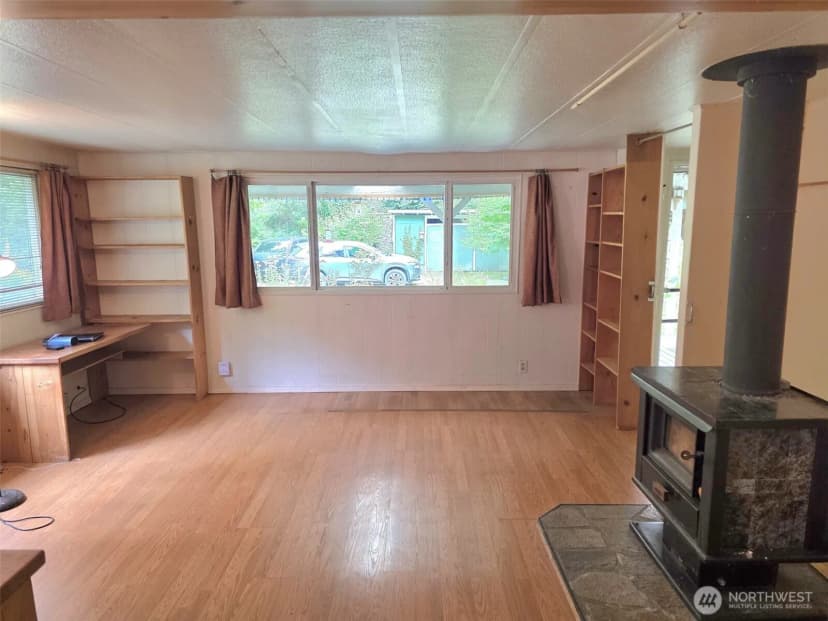 Property photo for 32906 54th Avenue S, Roy photo 5