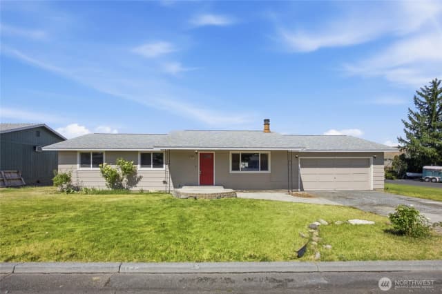 Property photo for 155 Ne D Street, Ephrata