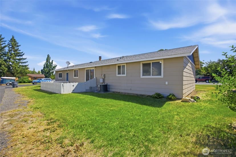 Property photo for 155 Ne D Street, Ephrata photo 28