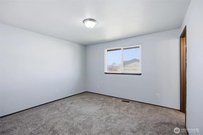Property photo for 155 Ne D Street, Ephrata photo 23