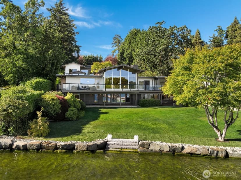 Property photo for 10929 Se Lake Road, Bellevue