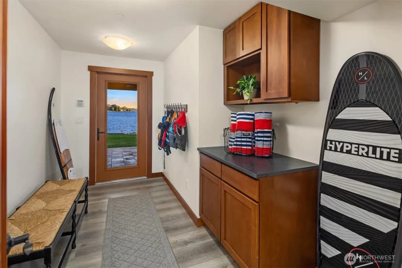 Property photo for 10929 Se Lake Road, Bellevue photo 21