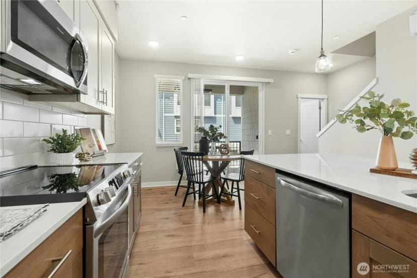 Property photo for 13730 Manor Way #j6, Lynnwood photo 13